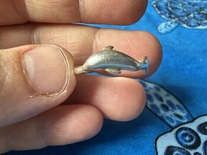 Stříbrný prstýnek s delfínem