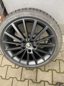 Sada zimních kol 225/40 R 18, ET 51 - 1