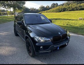 BMW X5 3.0D E70 - bez měchů