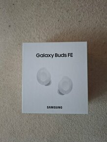 Samsung Buds FE - bezdrátové sluchátka