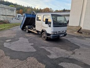 Nissan Cabstar hákový nosič kontejnerů, dabl kabina