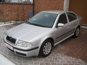 ŠKODA OCTAVIA 1.6i 75 KW FAMILY