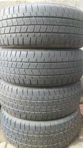 Zimní pneu 215/65R15C Bridgestone , Goodyear