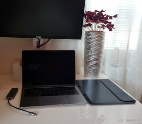 Apple MacBook Pro 2019, 13.3", Touch Bar