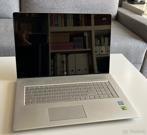 Notebook HP Envy 17”/i5/8GB/full HD/256GB+1TB/NVIDIA GeForce