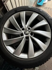 sada kol Škoda SUPERB 3 5x112 R18 + pneu zimní