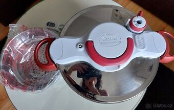 tlakový hrnec Tefal Clipso Minut Perfect 7,5 litru - 1