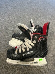 Brusle Bauer Vapor X300 - 1