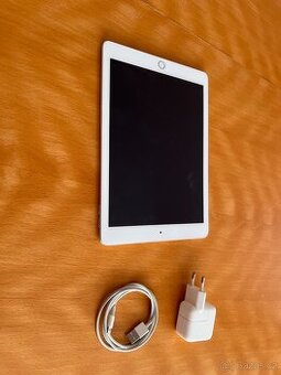 Apple iPad 5 generace wifi+Cellular 32GB