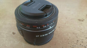 Sony DT 30 mm f/2,8 Macro SAM - 1