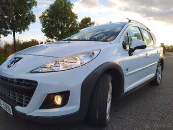 Peugeot 207 SW 1.4 16V Outdoor panorama