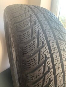 Zimní Nokian 225/60 R17 103H Xl