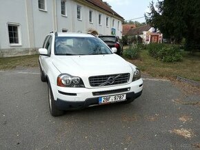 Volvo XC90 2,4 D5 7míst, tažné,4x4,manuál - 1