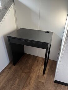 Stůl Ikea