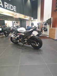 BMW S1000R