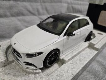 Mercedes Benz A-Klasse 1:18 Norev - 1