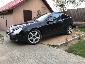 Mercedes w203 CL coupe na náhradní díly