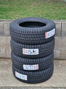 215/65/16C Zimni pneumatiky Maxxis Vansmart Snow