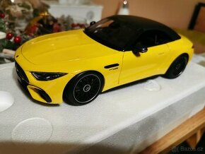 Model auto mercedes benz SL 63 amg 1:18(škoda,tatra,ab - 1