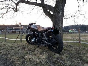 Café Racer- Suzuki 750