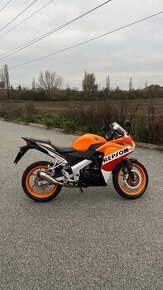 Honda cbr 125r repsol