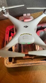 DJI Phantom 4