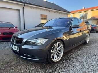 ⭐BMW E90 330i N52 - manuál - navi - sportsitze - LOGIC 7⭐