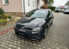 Volkswagen Golf VII 1,0TSi / 63 Kw klima benzín - 1