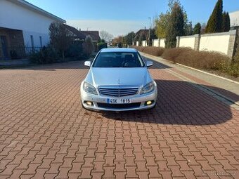 Mercedes benz  C  220.CDI  125.kw Rok.výroby 2009