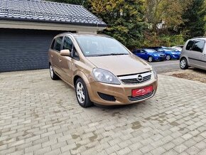 OPEL ZAFIRA, 1.8 (103 kW), r.v. 2013, 7 míst, plný servis