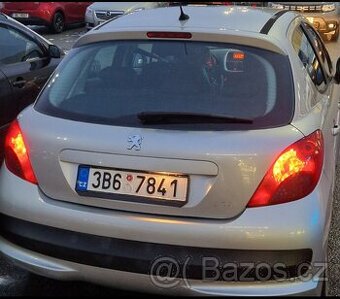 Krásný Peugeot 207