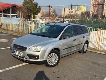 FORD FOCUS COMBI II 1,6 74kW - 2.majitel ČR