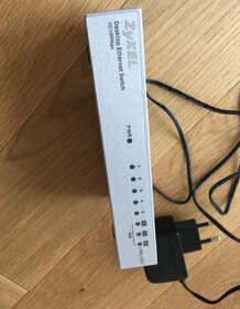 Switch Zyxel ES-108A 8 portů 100Mbit - 1