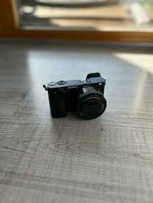 Sony A6000 + 1 Rok Záruka + Příslušenství