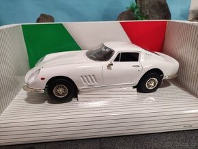 prodám model 1:18 ferrari 275GTB - 1