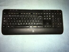 p: bezdrátovou klávesnici Logitech K520 - 1