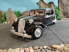 prodám model 1:18 citroen 15cv 6cyl 1952 - 1