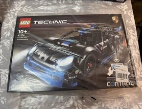 Nové LEGO Technic 42176 Závodní auto Porsche GT4