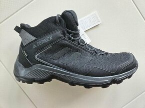 prodám nové trekové boty Adidas TERREX EASTRAIL MID, UK 11,5