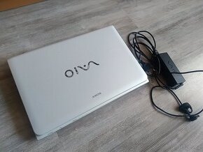 Sony Vaio SVE151C11M - 1