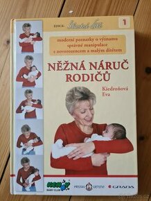 Knížka Něžná náruč rodičů