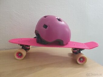 Set  dívčí skateboard + helma