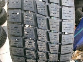 215/60 R16C TOYO (2x9 a 2x8,5mm) č.14871