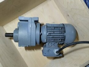 motor KEB G23A DM71K4 s převodovkou