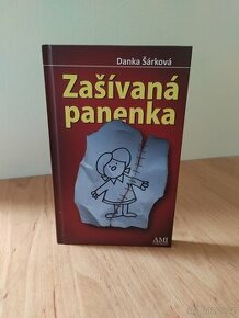 Kniha Zašívaná panenka