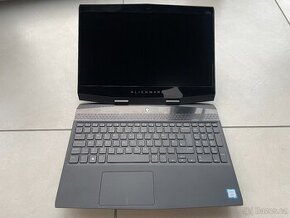 herní Dell Alienware M15 - i7 6jádro, 144Hz LCD,GTX 1070 8GB