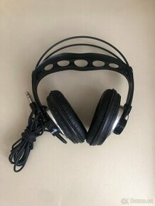 AKG K240