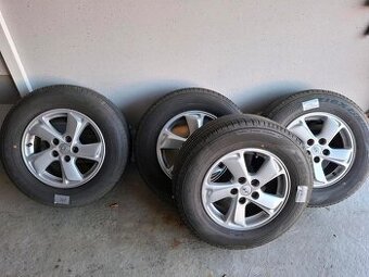 ALU disky Originál Hyundai Tuscon 215/70R16 Letní