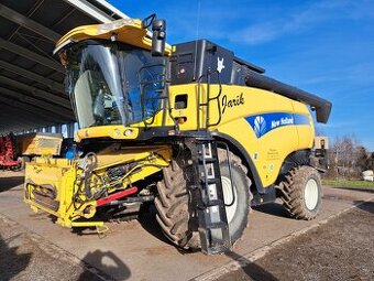 NEW HOLLAND CX8080