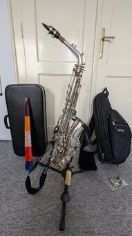 Prodám alt saxofon Amati classic - 1